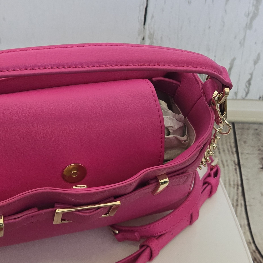 NWT Madden Girl Magenta Mini Tote Leather with Gold Chain And Earbud Pouch - Picture 15 of 17